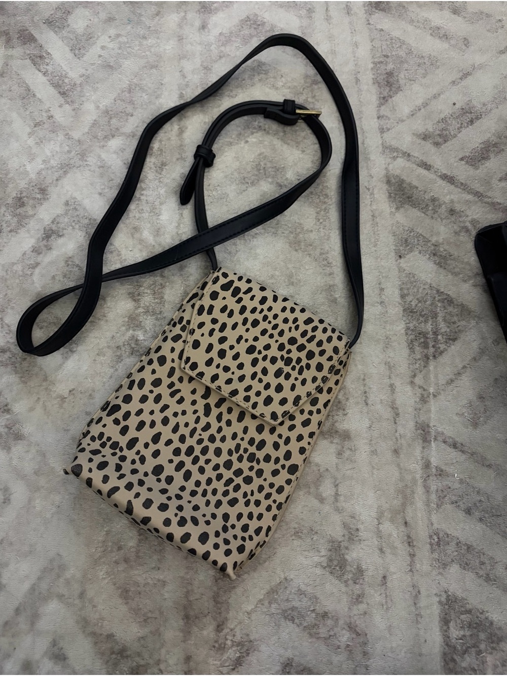 Universal Thread Animal Print Crossbody Cell Phone Bag NWOT